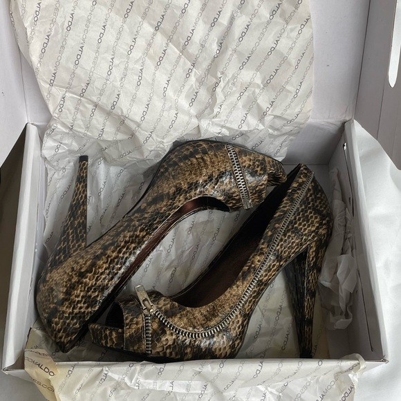 Aldo Snake Print Platform Heels BNIB SZ 8.5 (39) - Picture 10 of 12
